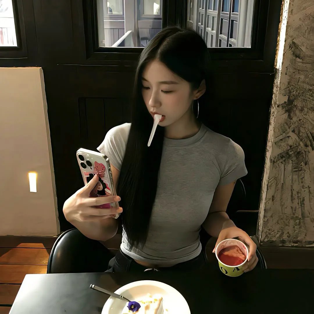 红妆问佳人